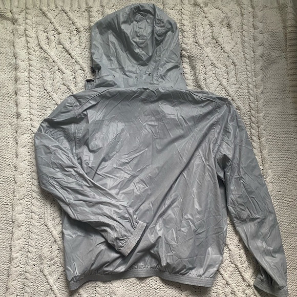 Theory light grey windbreaker - Picture 4 of 4